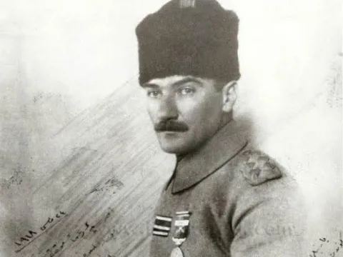 Atatürk'ten Rahatsız Olanlar! görseli