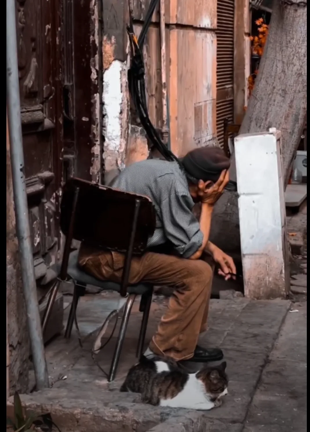 YORGUN BU ARALAR YÜREĞİM