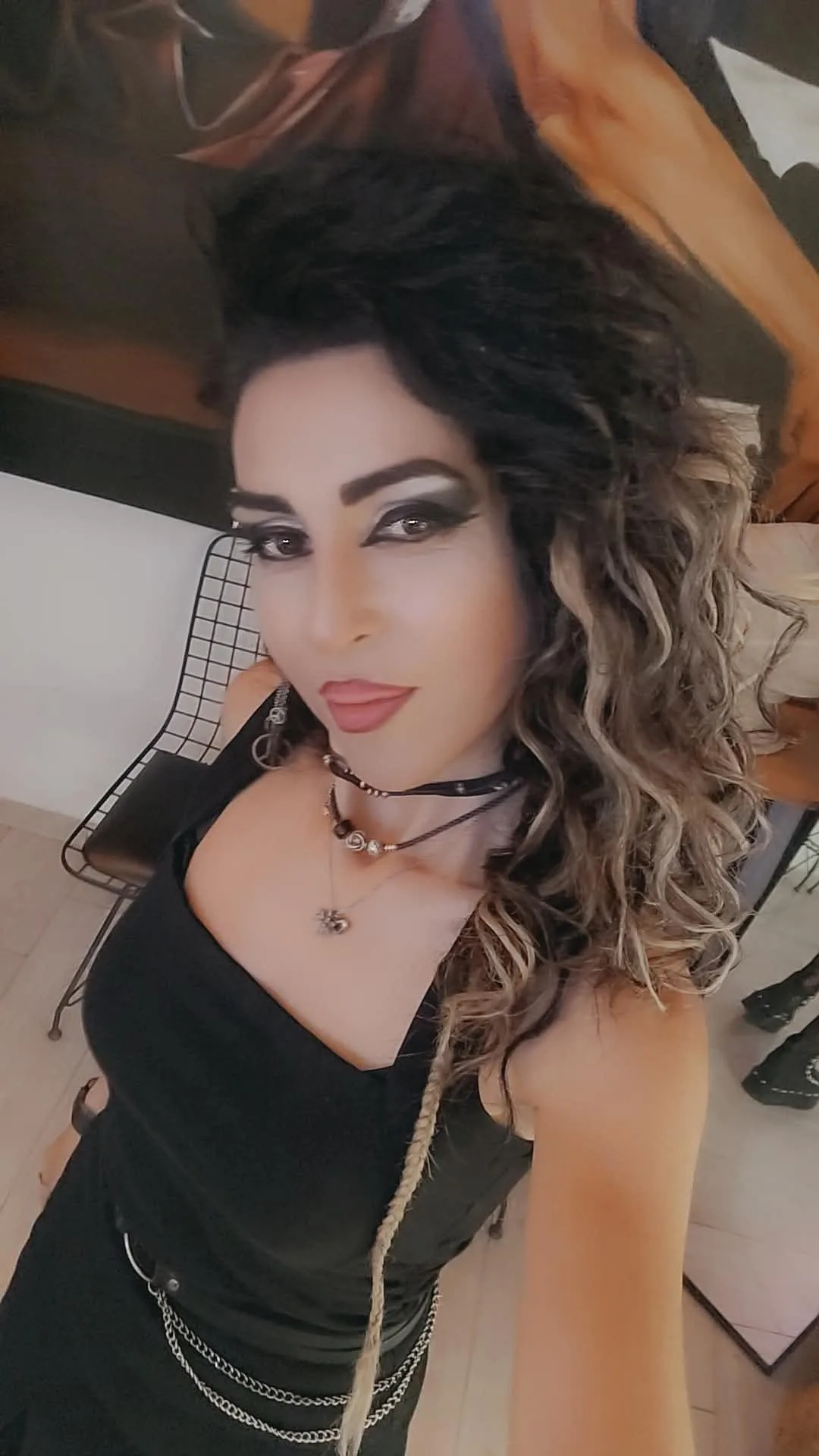 AYSEL GÖKÇE